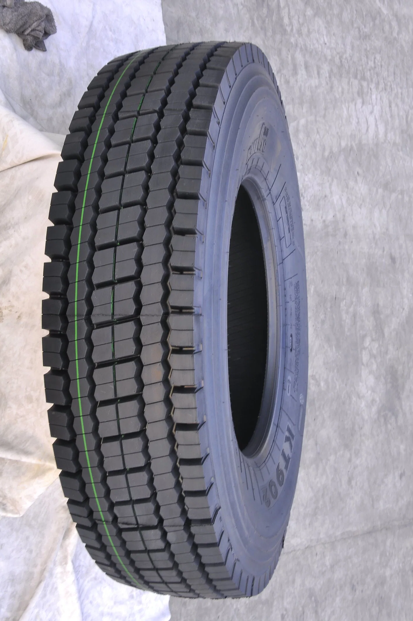 Truck Tire Kt902 Constancy