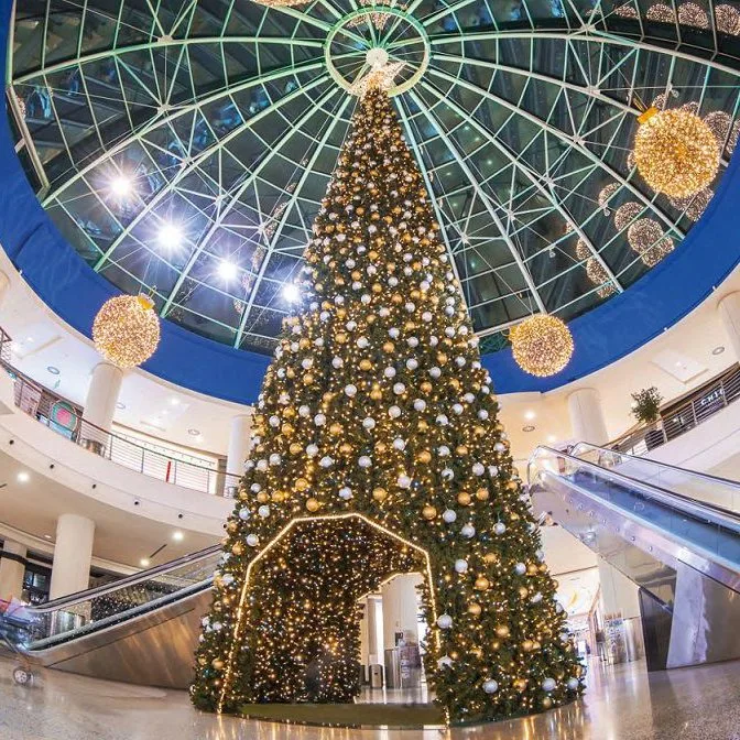 2021 Novo Design Artificial grande árvore de Natal com a decoração de luz de Fornecedor