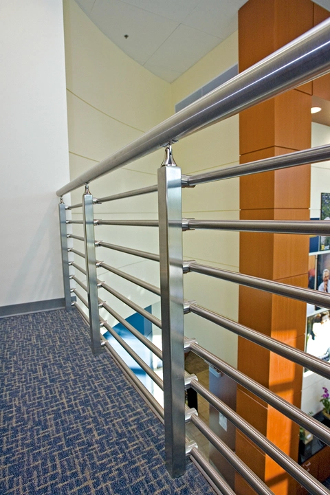 Customized Outdoor/Indoor Metal Stainless Steel Glass Handrail with Balustrade/Railing for Balcony/Terrace/Staircase/Stairs From Original Factory|Ss Railing