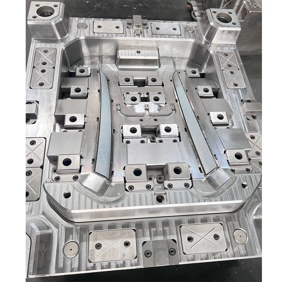 OEM/ODM High Precision Plastic Injection Mold Auto Product Moulds