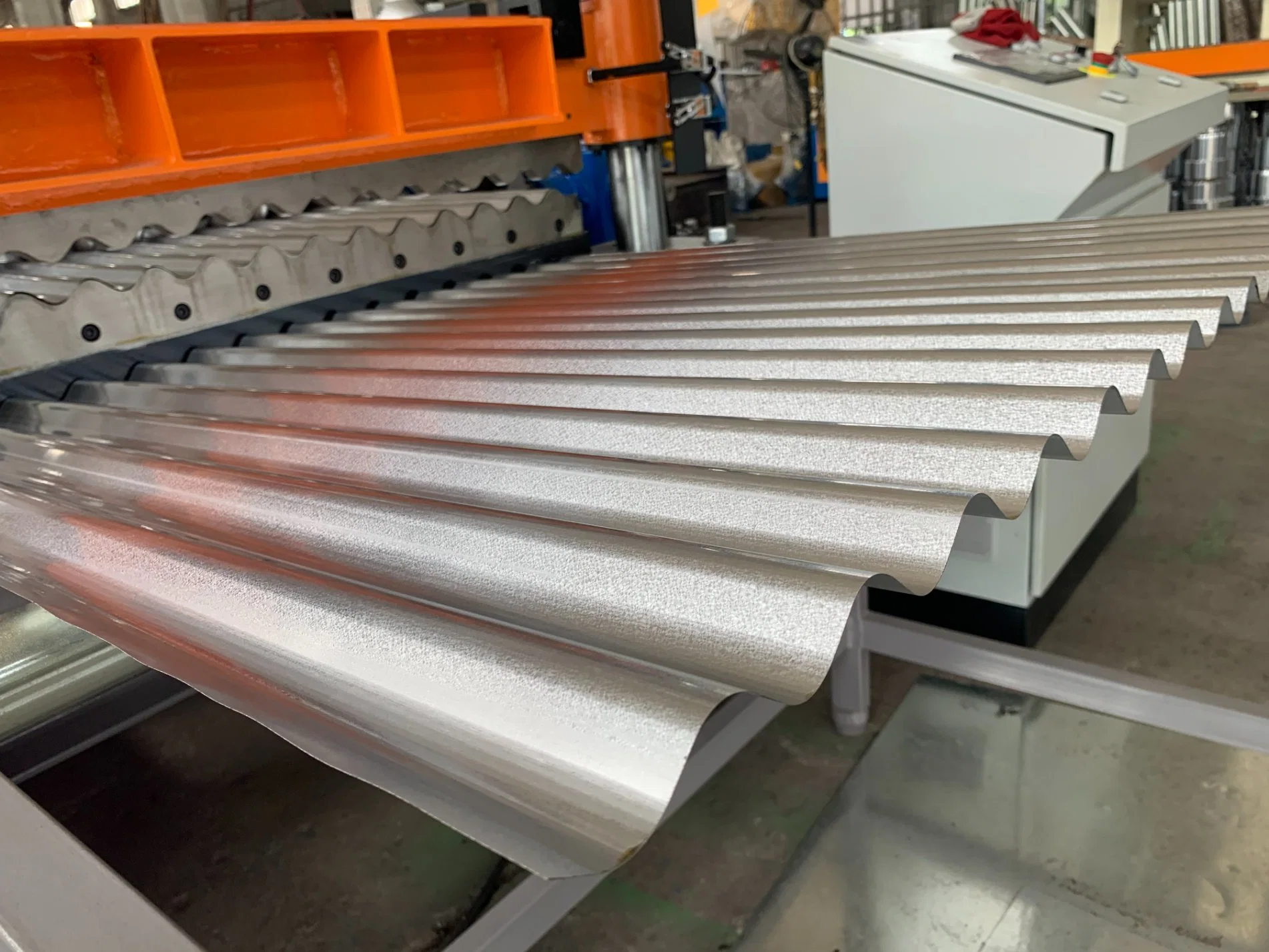 Aluzinc Steel Galvalume Roofing Sheet Color Coated Corrugated Steel Plate Scrap Metal Cast Iron Wholesale/Supplier