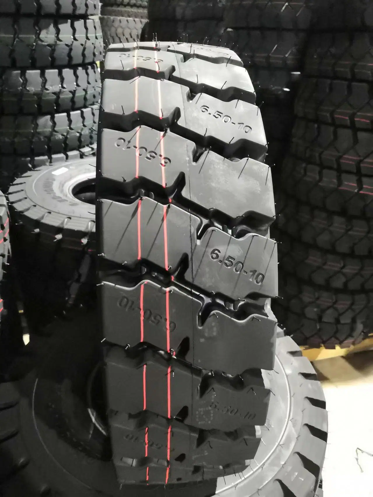 Haulking Brand Industrial Tire Forklift Spare Parts Long Use Life Solid Tires for Forklift Truck Price 300-15 250-15 28X9-15 650-10 700-12 100-20 1100-20