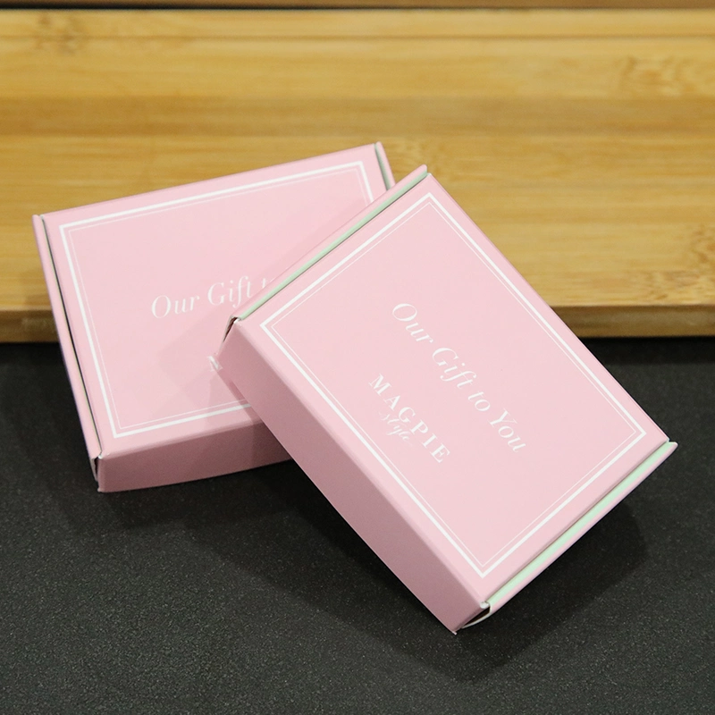 Free Sample Custom Logo Cosmetics Clothing Packaging Mailer Box Shipping Box Carton with Sealing Tape