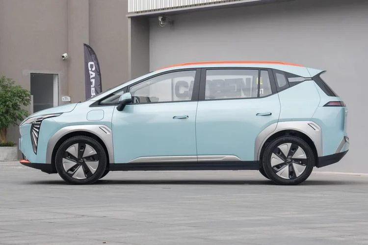 2023 Aion Y Voiture Familiale Électrique Jeune