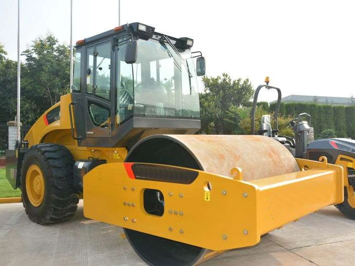 China Top Brand 18ton Vibrating Single Drum Road Roller Xs183j with Light Steel Wheel