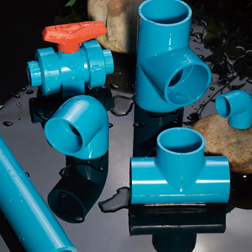 Tuyau et raccord en PVC bleu personnalisé pour l'approvisionnement en eau et l'industrie