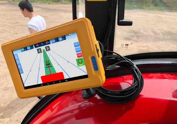 Les agriculteurs produit recommandé l'Agriculture GNSS GPS du système de direction automatique du tracteur haut les prix du marché