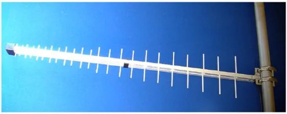 Swedish Brand Smarteq 4&times; 1710-2690MHz 65&ordm; /33&ordm; 17dBi/20dBi 2.7m Hybrid Antenna