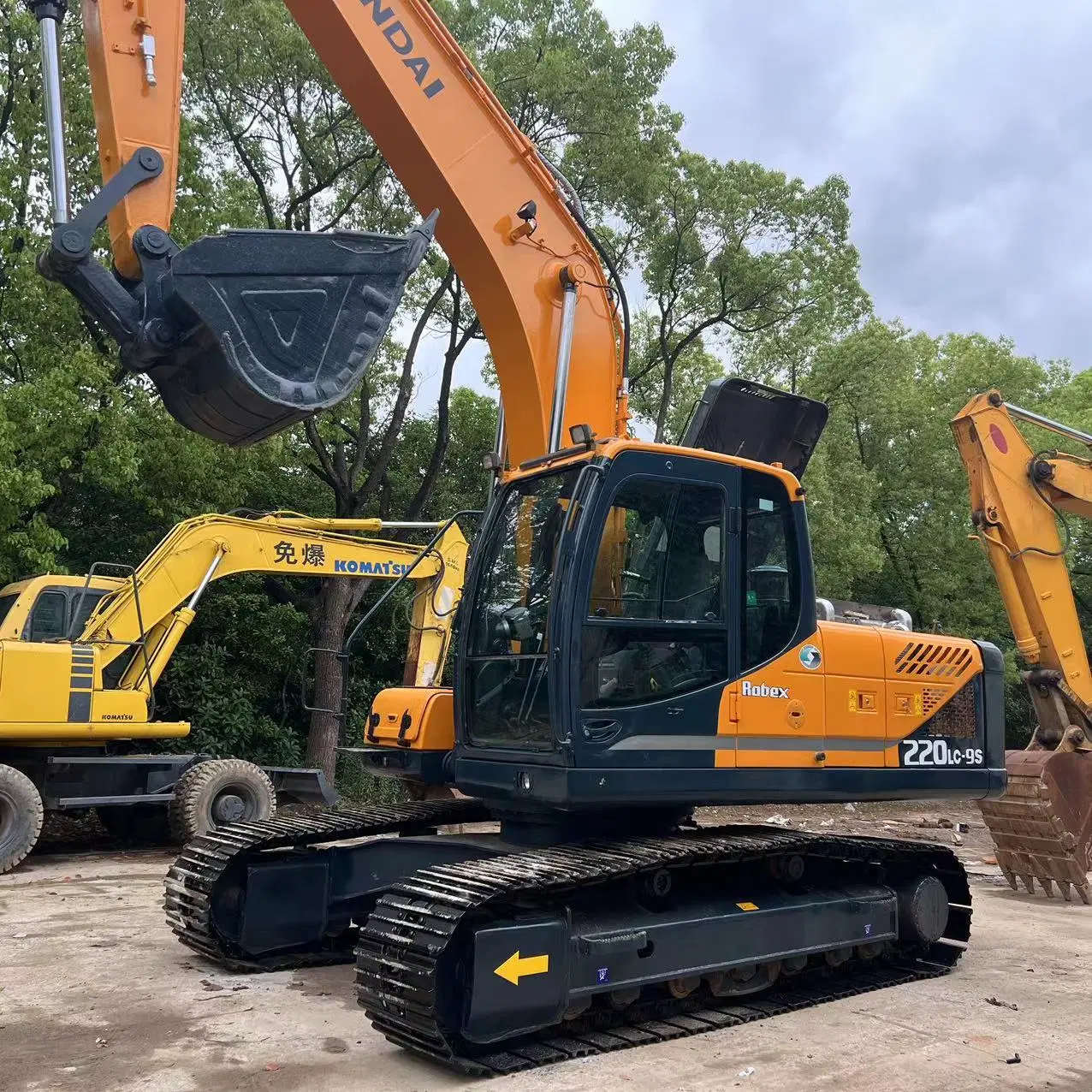 Excavadora Hyundai 220-9s usada original de Corea del Sur con pocas horas de trabajo 22 toneladas 215 225 220LC-9 215 225 220 Segunda mano Hyundai Excavadora