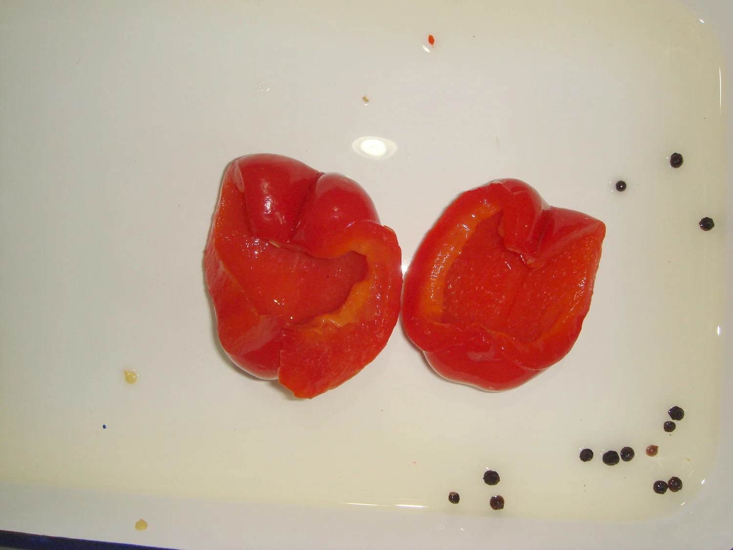 China Factory Konserve Red Bell Pepper Ganze Hälften Scheiben Schneidet