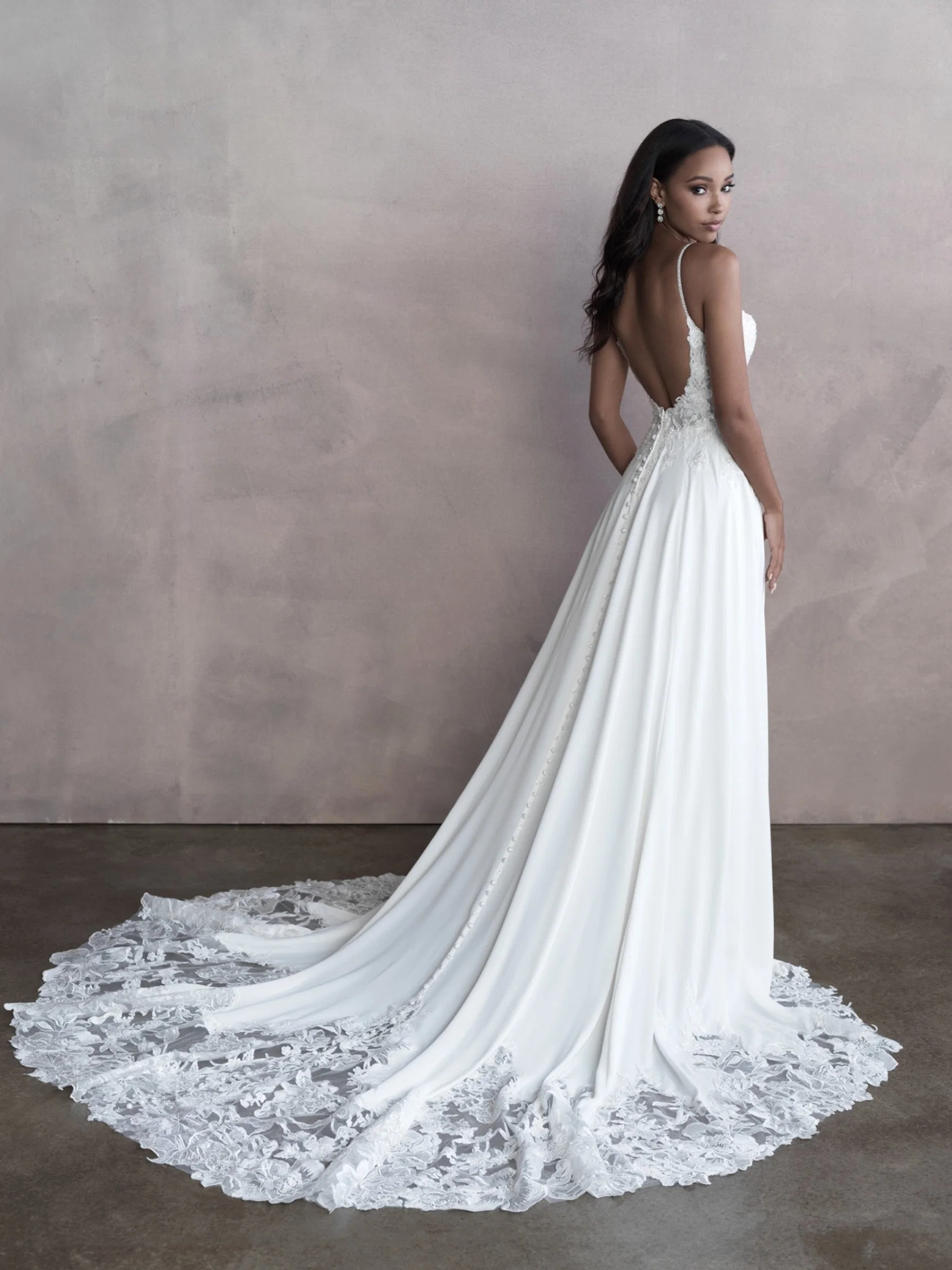 Spaghetti Strap Long Train Open Back A Line Lace Wedding Dresses Ceremonial Clothing