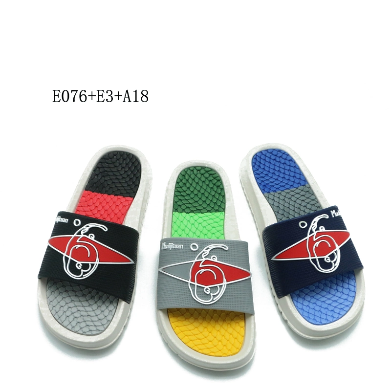 El logotipo de la impresión personalizada de los hombres de patrón de diapositivas de EVA sandalias zapatillas Zapatilla de interior