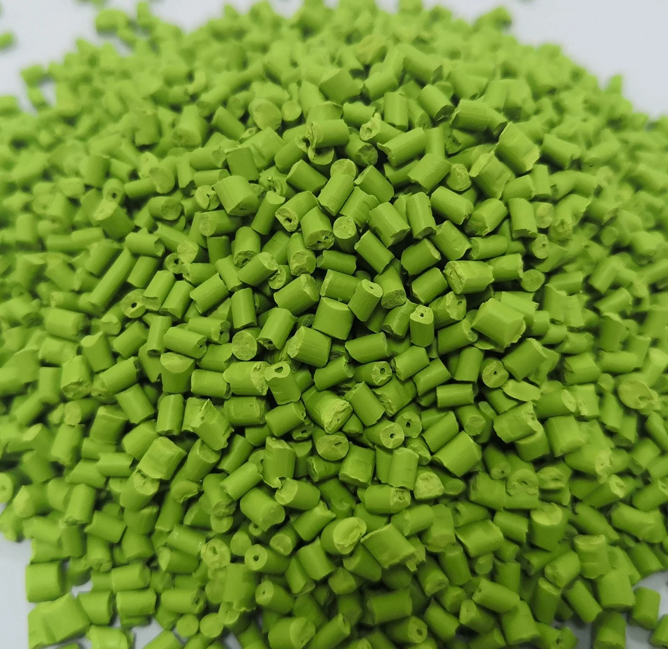 ABS, LDPE, HDPE, GPPS, PP Green Uviofast Masterbatch Plastic Material