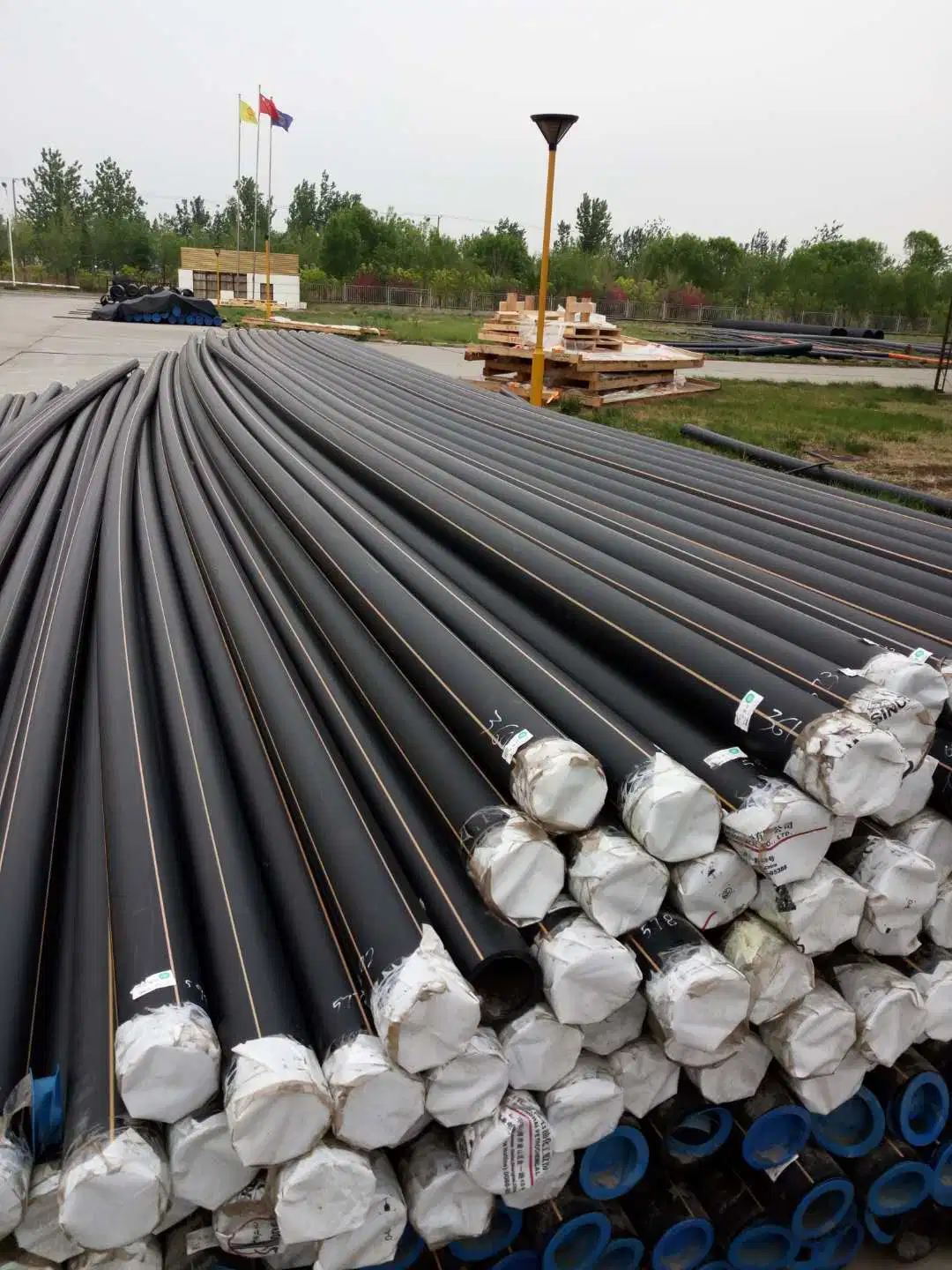 ISO 4437 Standard PE 100 Grade HDPE Gas Pipe