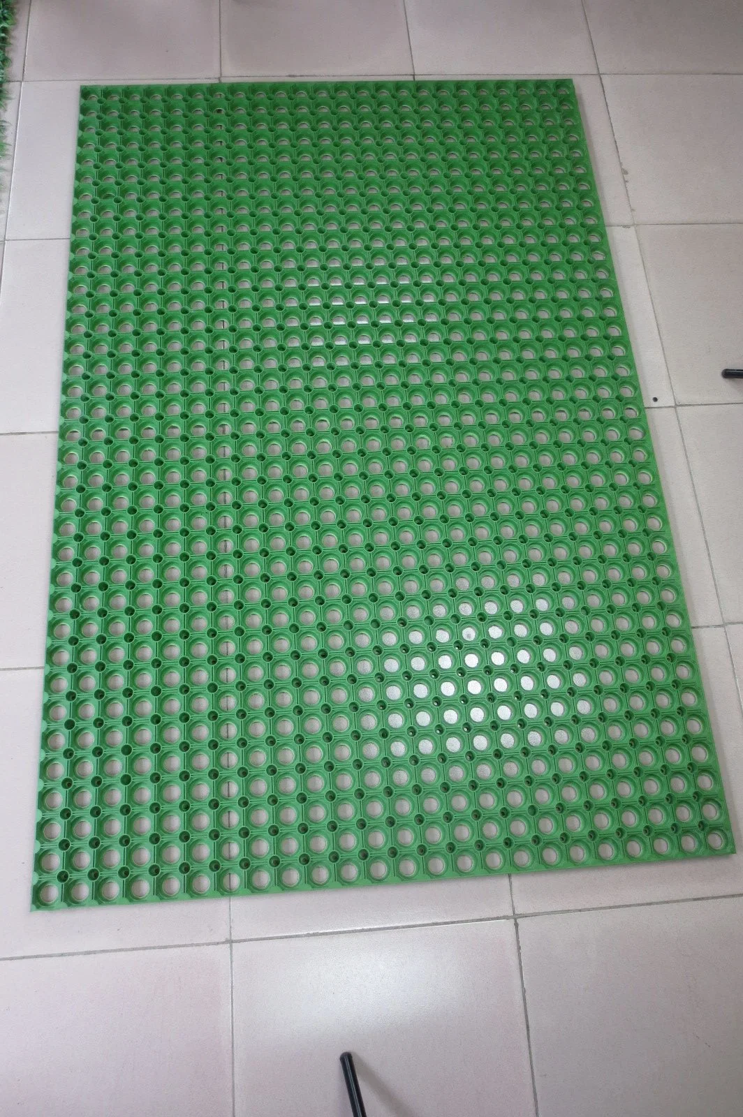 Anti-Slip Kitchen Bar Rubber Mats, Anti-UV Lawn Protection Rubber Matting