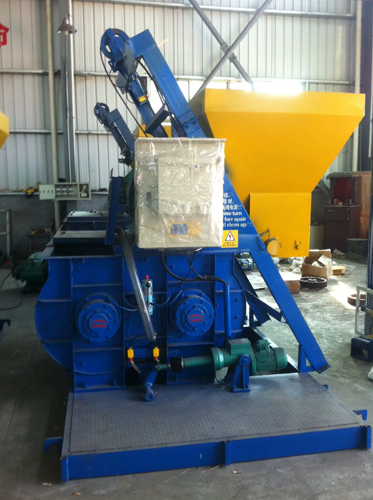 Js500 Twin-Shaft Concrete Mixer for Block Machine