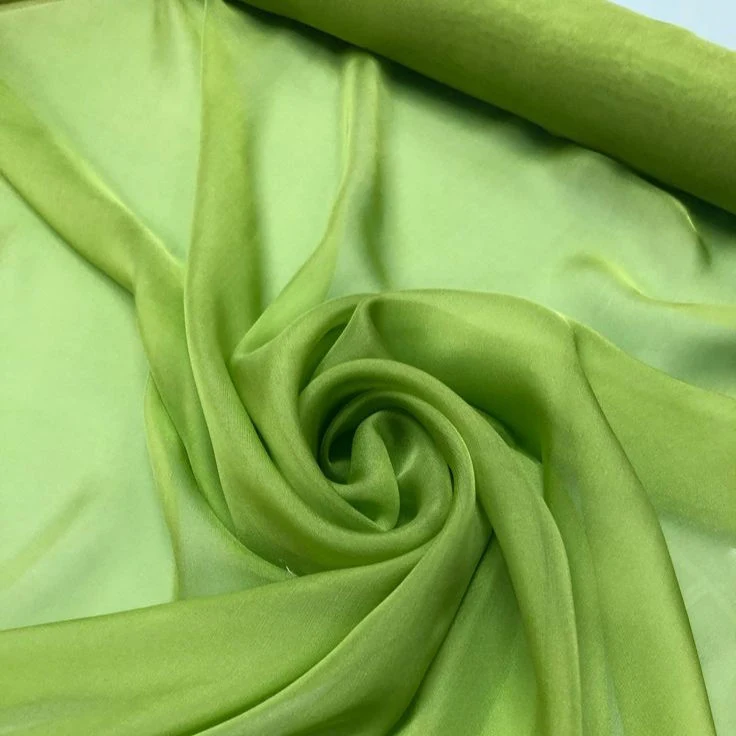 Benutzerdefinierte Farbe Elfenbein 34GSM Light Weight Silk Chiffon Stoff