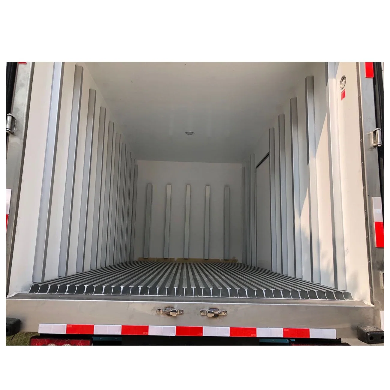 Aislamiento personalizado XPS/ PU CKD/CBU Panel refrigerado camión cuerpo refrigerado