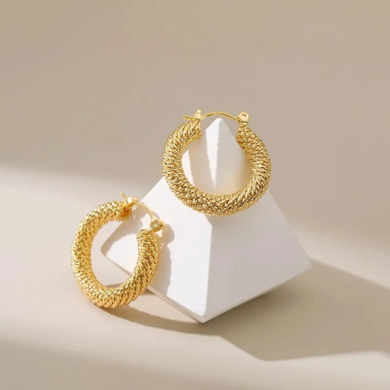 Fashion Circle Twist Ring Earrings Loop Ear Buckle Interlace Design Plated Real Gold Earrings Jewelry