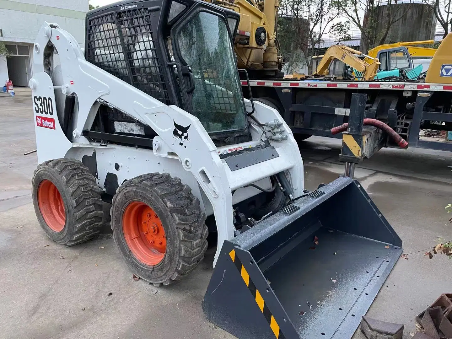 Cheap Price Used Bobcat S 130 S250 S300 Skid Loader and Excavators