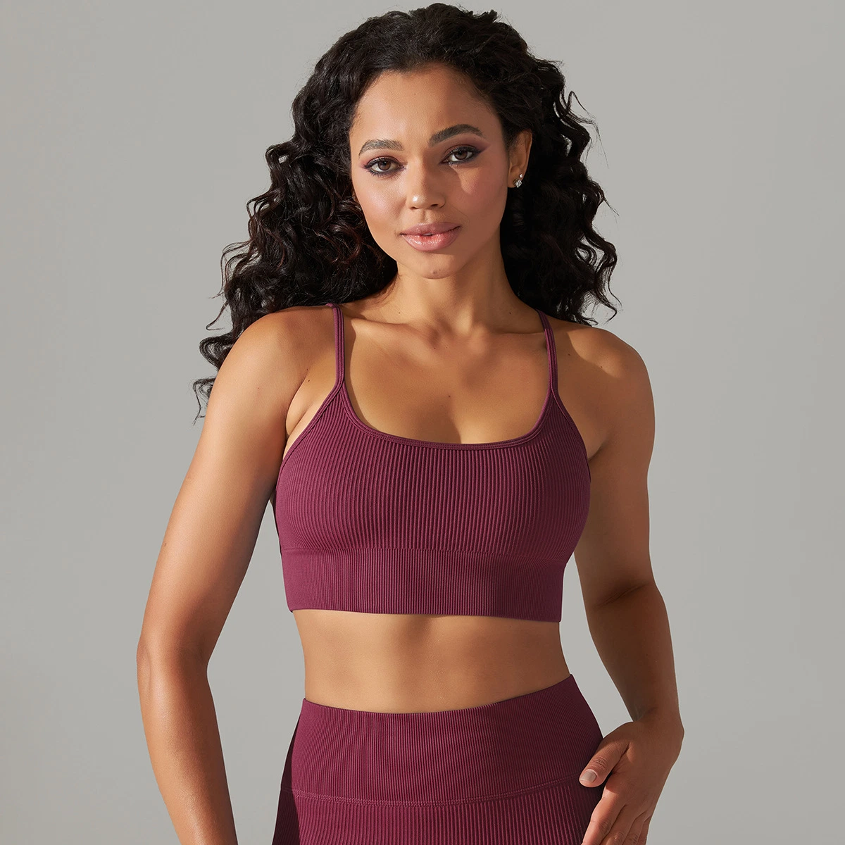 Sutiã de desporto de atletismo Atacado High Impact Racer Back Gym Top para mulher Vestuário de fitness