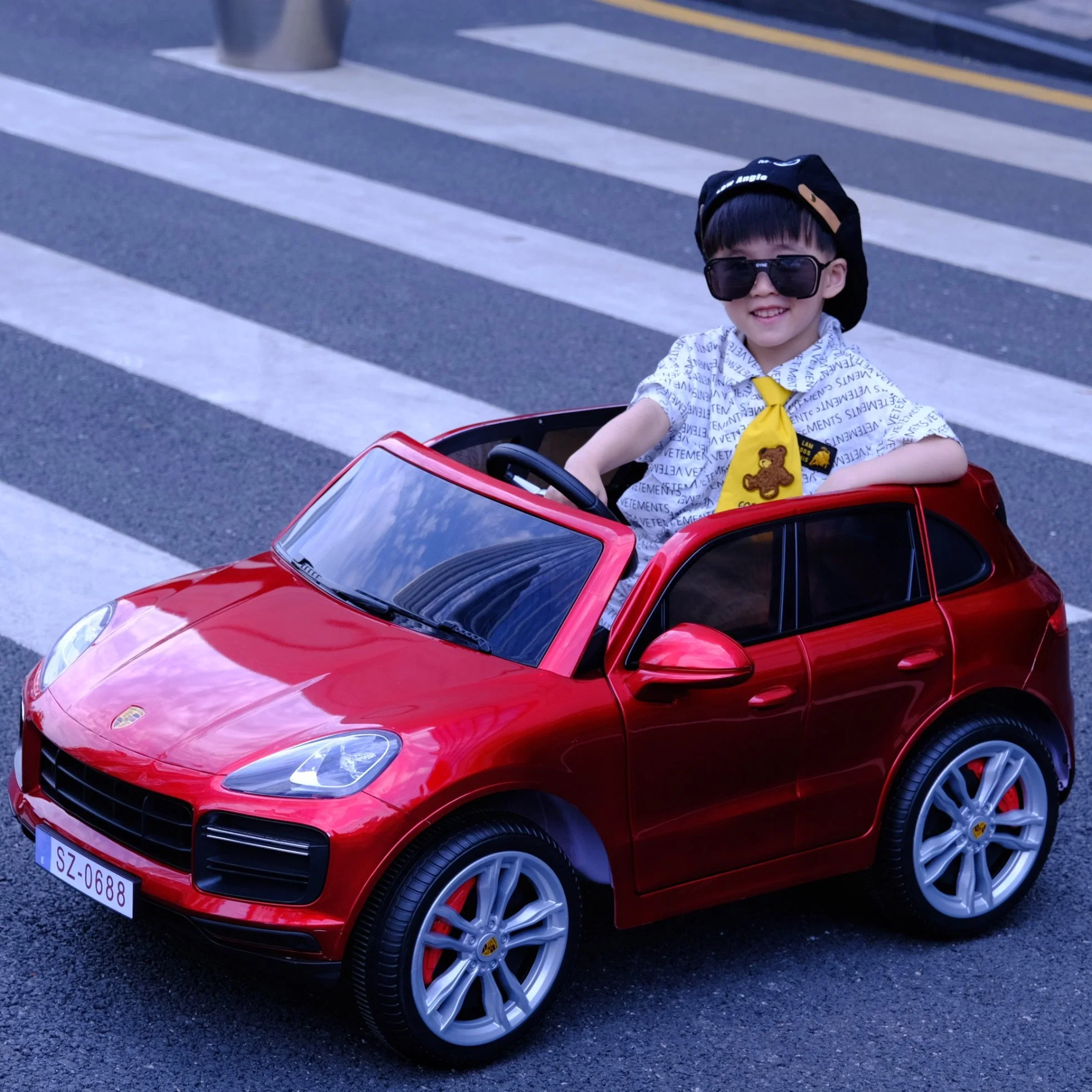 Nuevos niños′ S coches eléctricos de doble tracción a cuatro ruedas