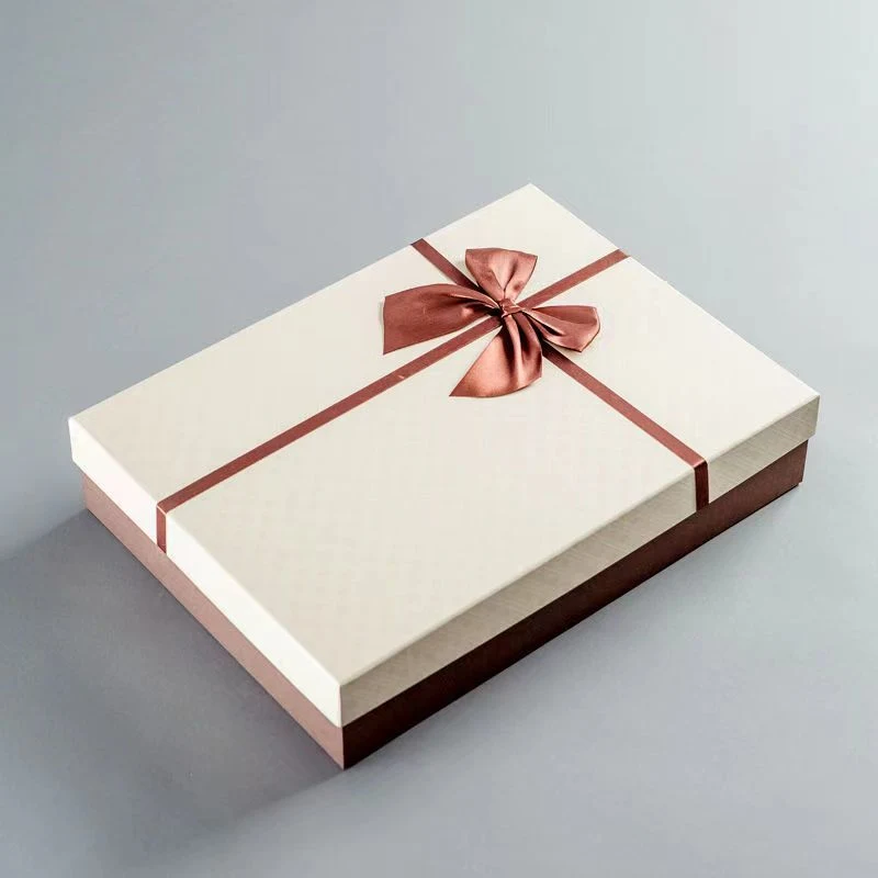 Shiny Paper Gift Box for Shirt/Scarf/Gloves Packaging with Custom Size