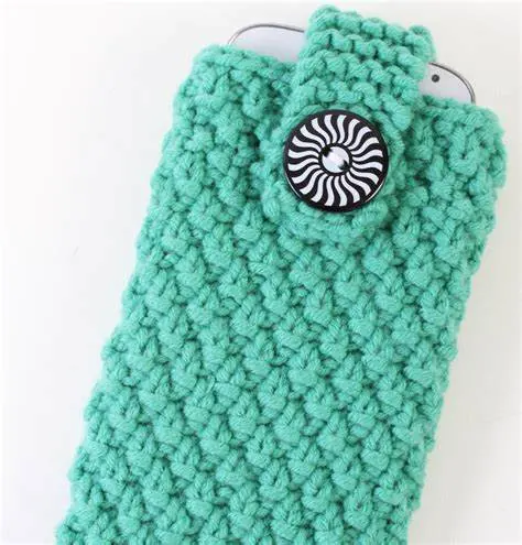 Cell Phone Pouch with Lanyard