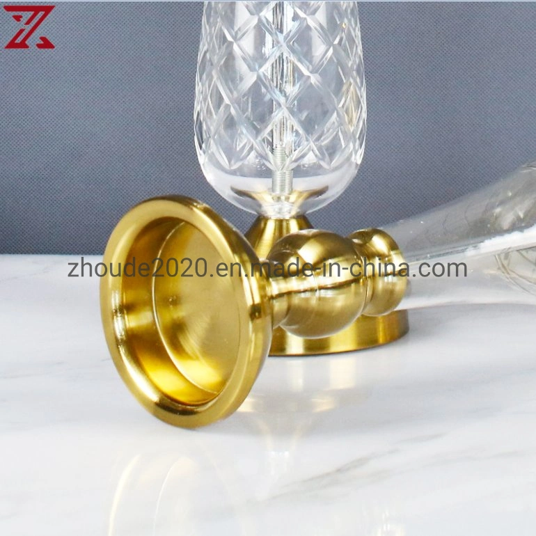 New Design Glass Candle Holder Set Transparent Metal Tealight Candlestick for Home Decorations