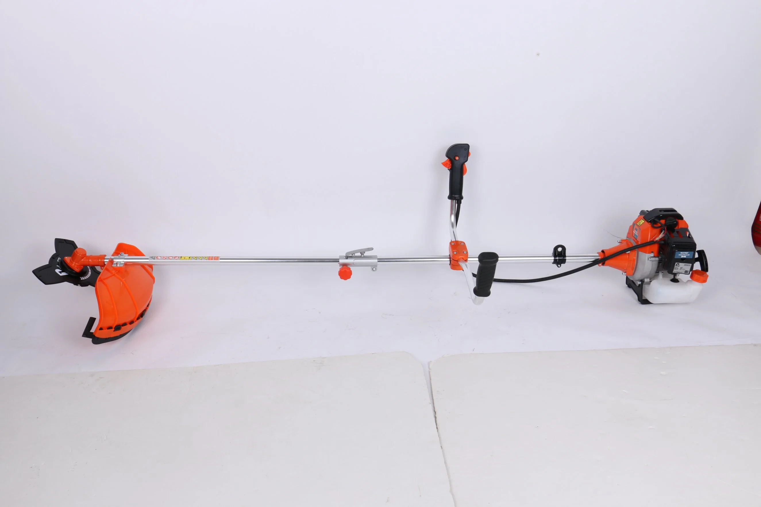 CE GS Approved Farming Machine 52cc Gasoline Brush Cutter in Grass Trimmer