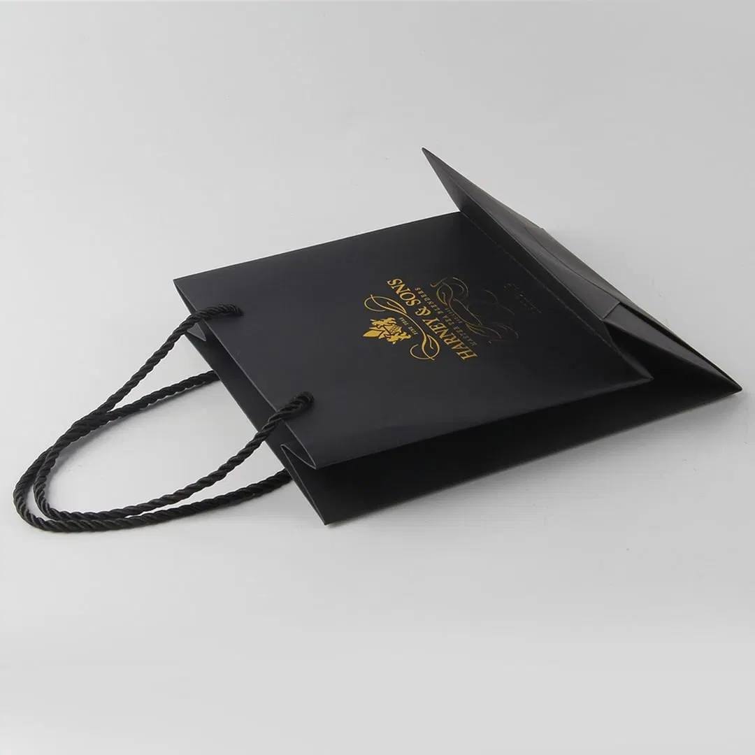 High Quality Matte Lamination Folding Black Paper Shopping Gift Bag