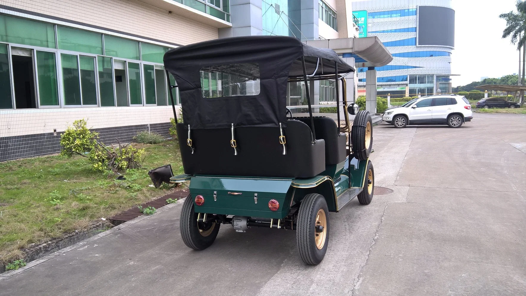 Fabricante chinês de carrinho de golfe elétrico vintage para resorts.