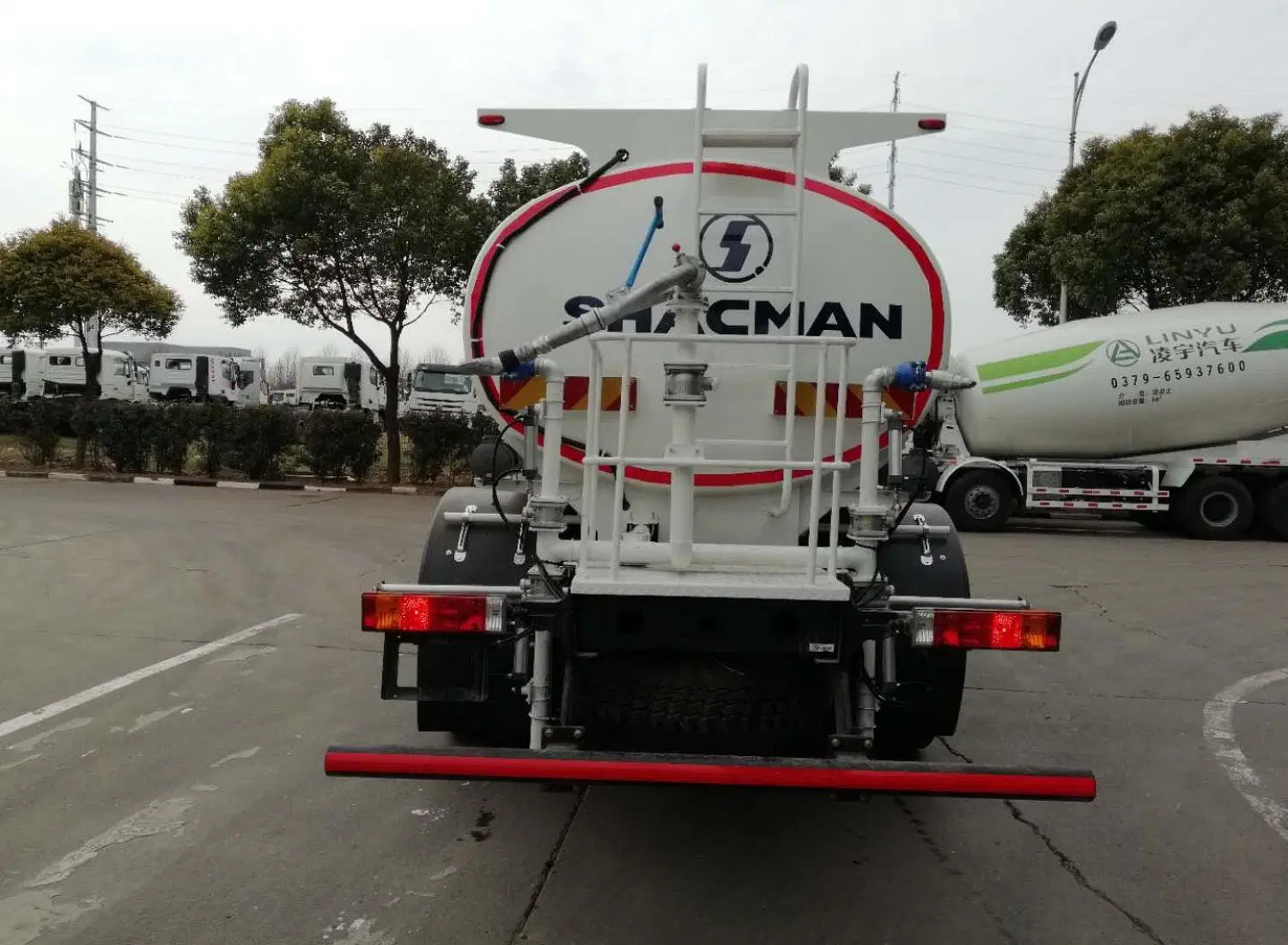 Shacman H/F30004X2/ 6X4 /8X4water Tanker/Spraying Water Truck à vendre