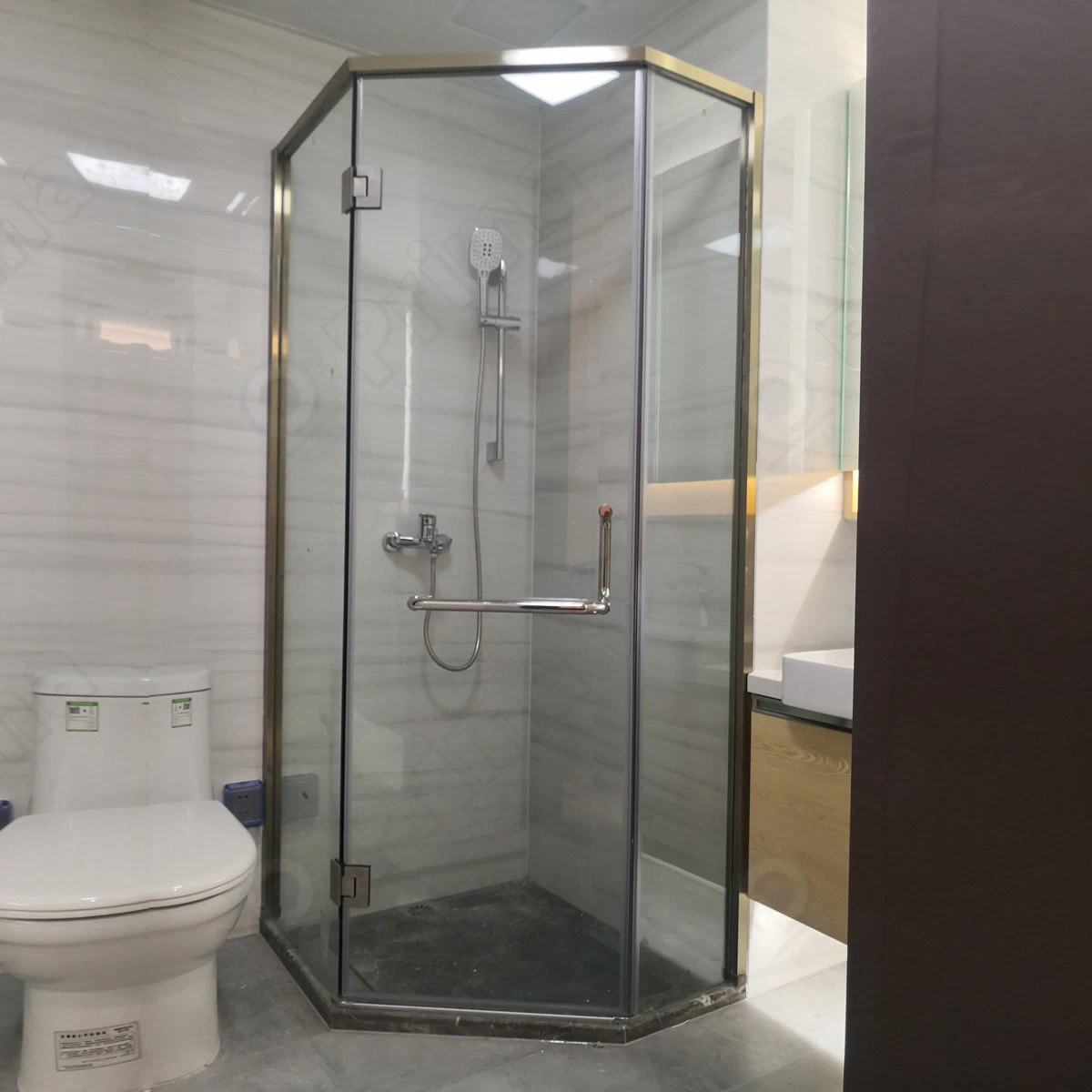 Wholesale/Supplier Bathroom 8/10/12mm Tempered Glass Sliding Simple Shower Room