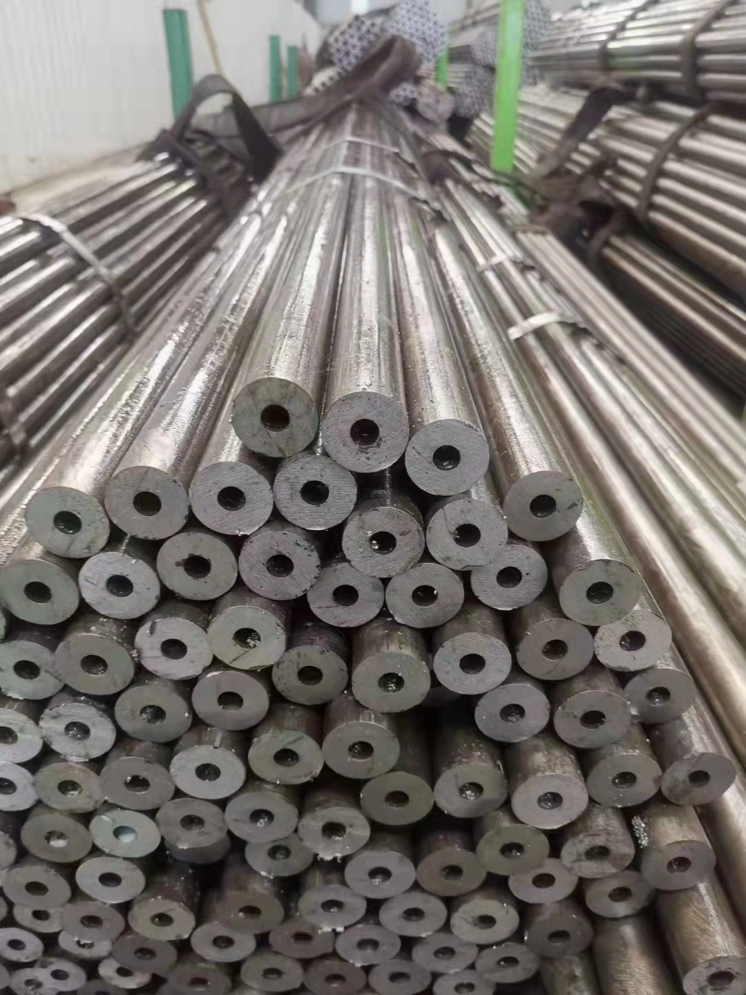 ASTM A333 Grade 6 A334-1.6 ASTM A334-7.9 Low Temperature Mild Seamless Steel Pipe for Construction