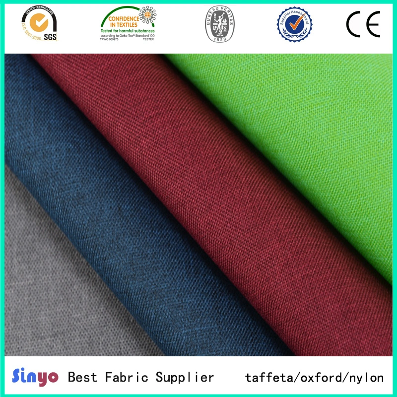 600D PU cationiques de tissu de polyester enduit de PVC pour le rembourrage de meubles.