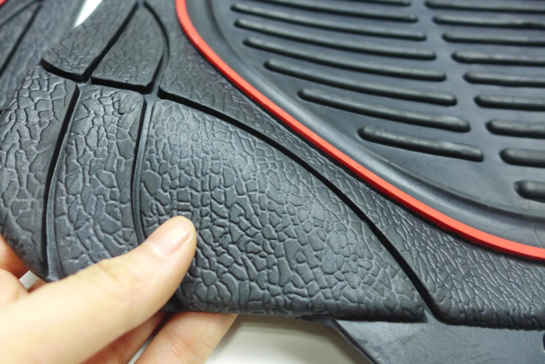 Quality Universal Size Non Slip Rubber Car Mats 4PCS Set