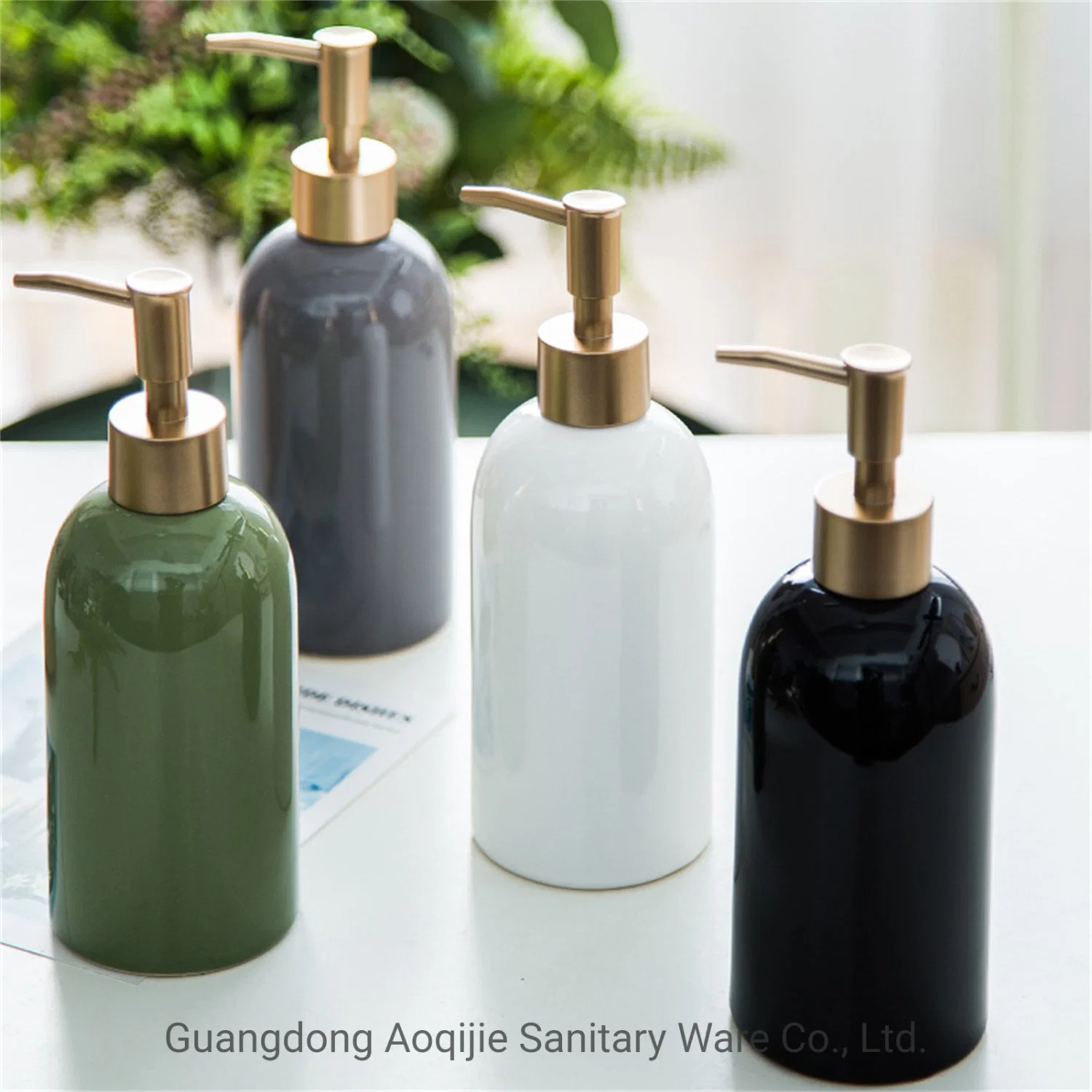 Loción de botella de champú de gel de ducha de cerámica ligera de lujo Prensa Modelo de botella cuarto de baño ornamentos accesorio de baño Sanitary Ware Alta temperatura