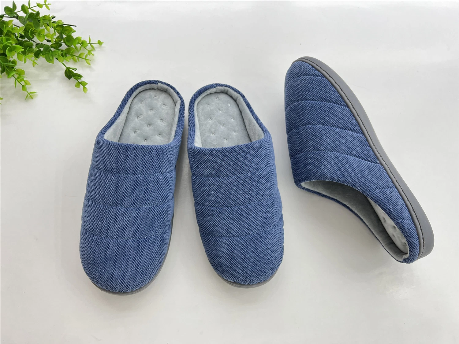 Factory Price Slipper for Men Fashion Fluffy Winter Warm Slippers Female Cartoon House Thick Bottom Slides Funny Shoes 40/41--44/45