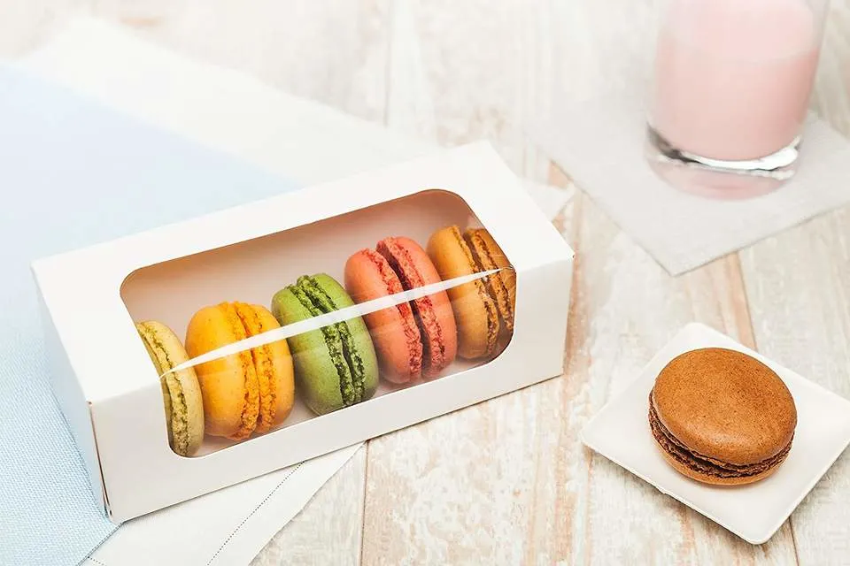 Custom Wholesale 2X2X6 Inch Macaron Packaging Gift Box with Plastic Clamshell Round Single 6 12 Macaron Boxes