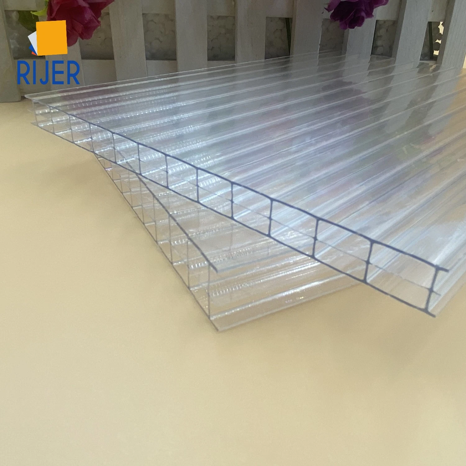 Transparent Four Wall Polycarbonate Hollow Sun Sheet for Home Decoration and Greenhouse