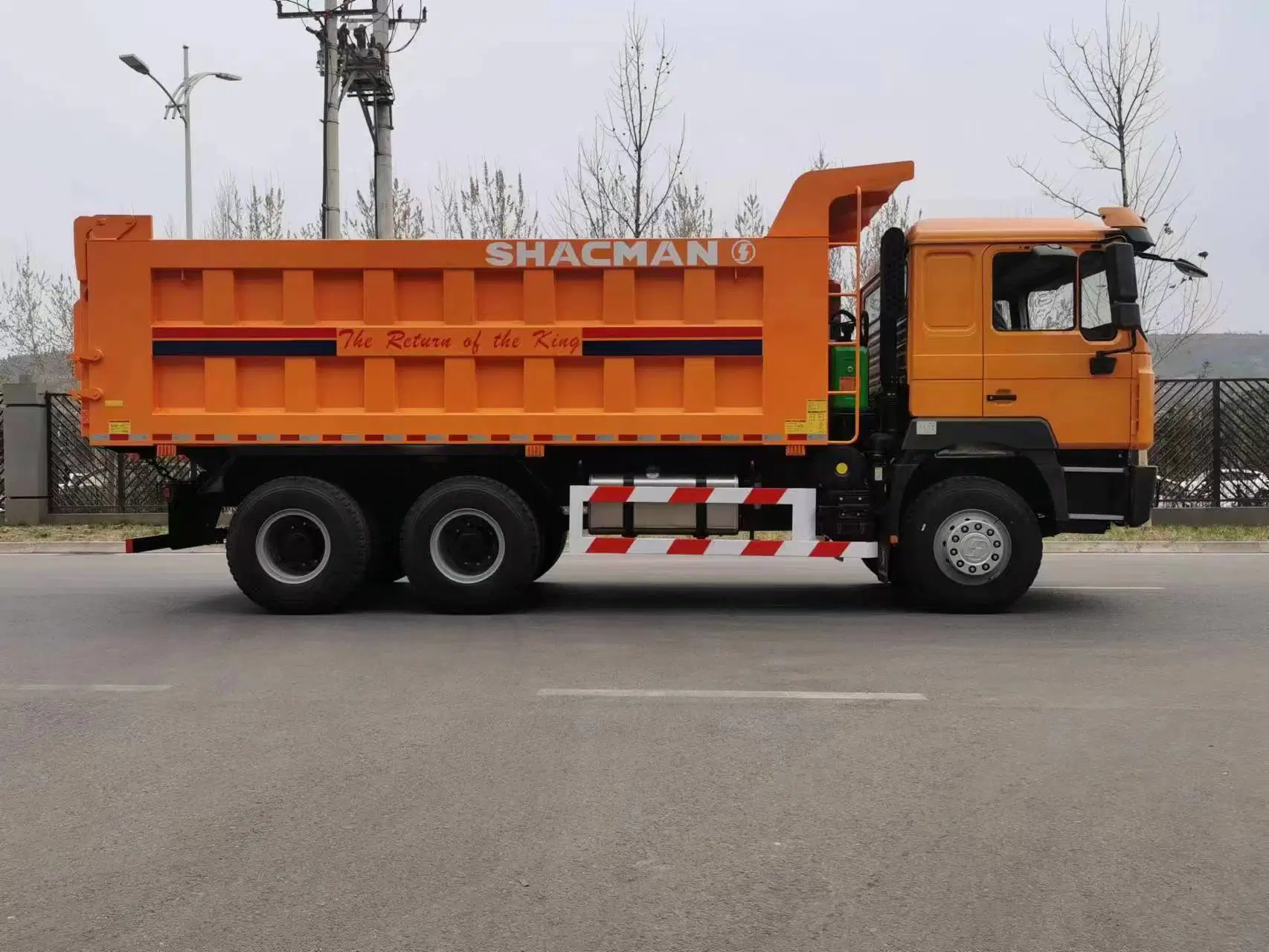 Shacman 8X4 F3000 6X4 420HP Dumper/Dump Truck Mining Truck