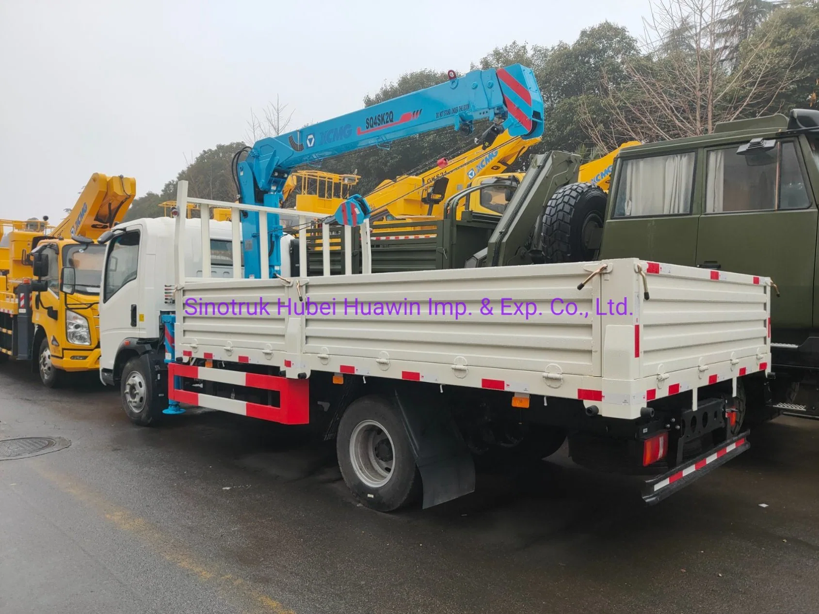 Sinotruk HOWO 4X2 8 Tons Mounted Crane Mobile Telescopic Crane