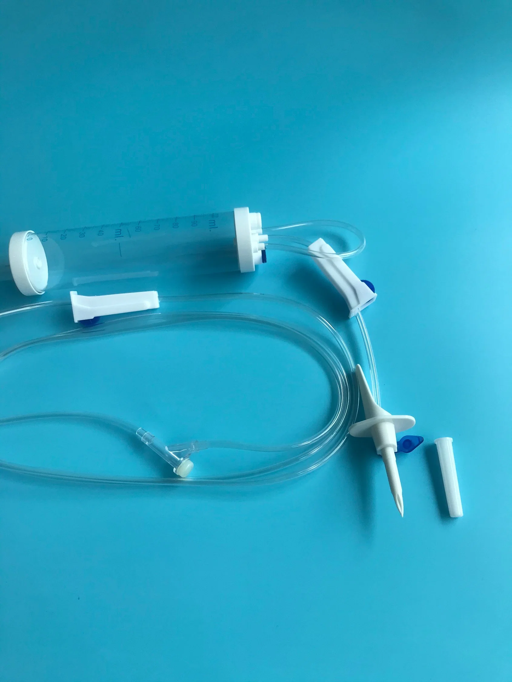 Fournitures médicales jetables Ensemble de perfusion jetable de 100 ml 150 ml avec burette