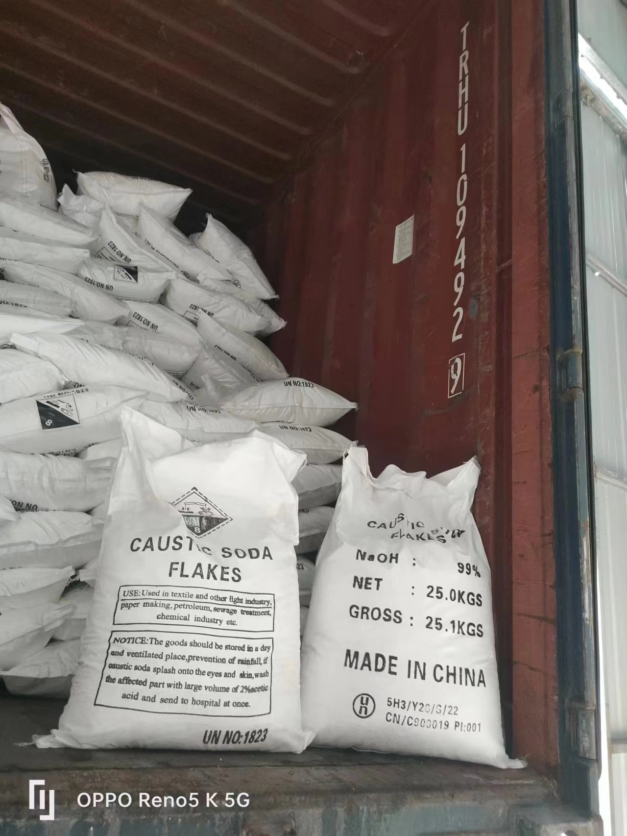 Caustic Soda Flakes99% Naoh Alkali White Flaky Sodium Hydroxide for Sewage Treatment