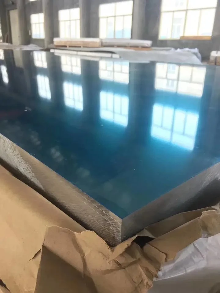 Supplies Customized 1100 1060 1050 3003 3004 5052 5083 5086 6061 6063 8011 Aluminium Plain/Flat Plate/Sheet with PVC Film for Building Materials