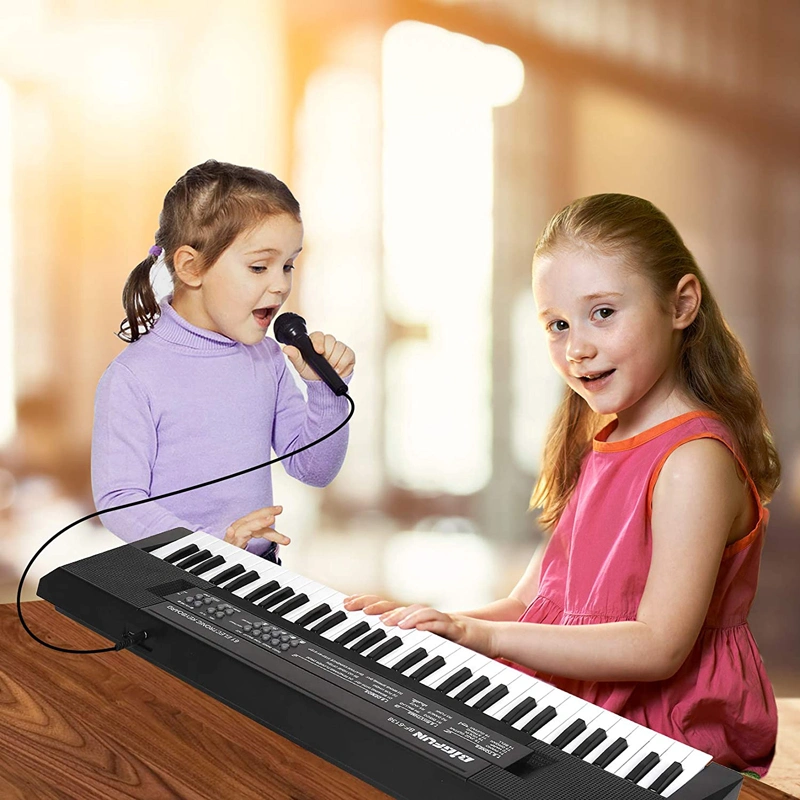 Enfants Les touches du clavier de piano 61 Jouets musicaux pour les enfants de la musique de piano portable avec microphone cadeau Jouet éducatif les claviers électroniques