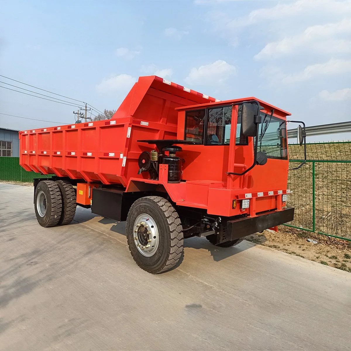 Durable Mine Dump Truck Suitable for South American Terrain Made in China