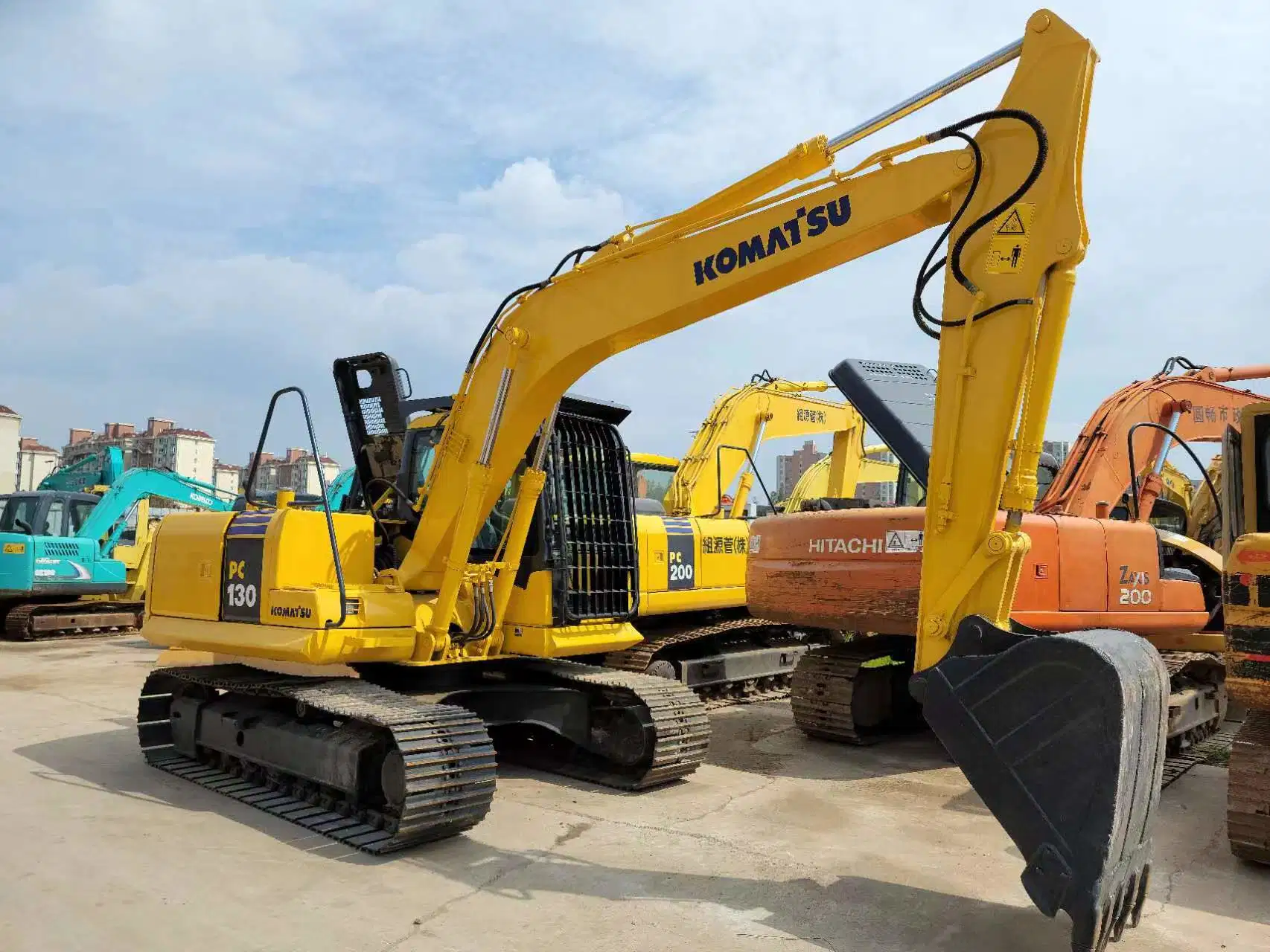 Used Machinery Komatsu PC200-8 Excavator Hot Sale Low Price