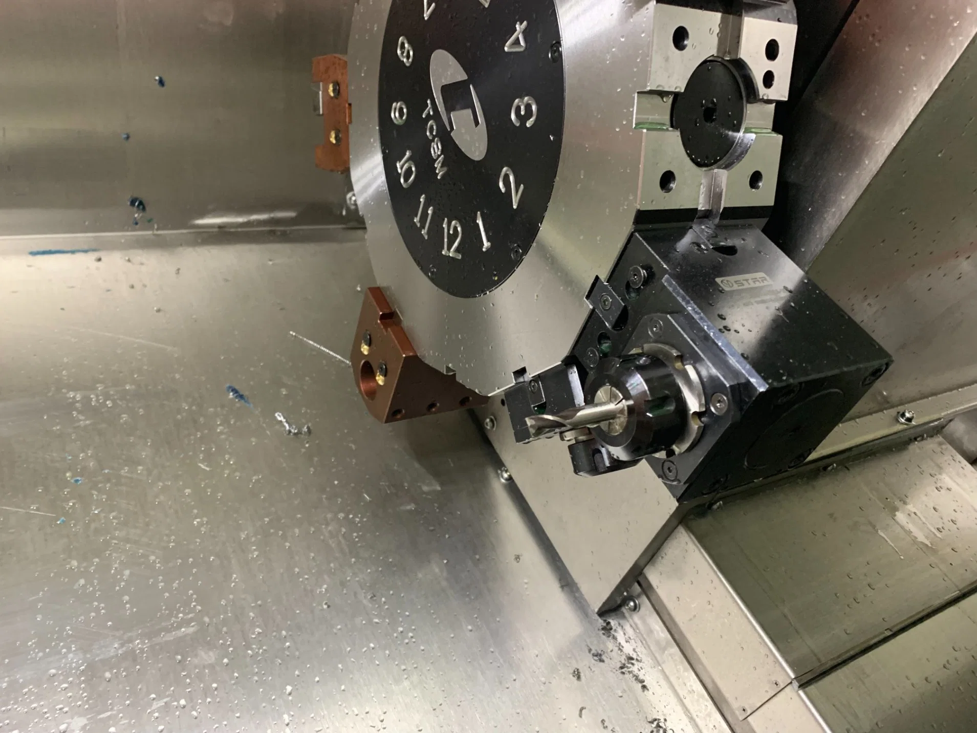 Meilleur prix de la machine de tour CNC à lit incliné Tck46A Metal Turning Lathe